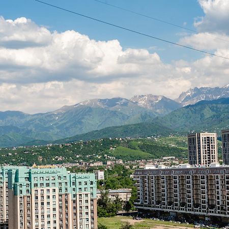5 New Business-Class Apartments R-House Near Mega Almaty Exterior foto