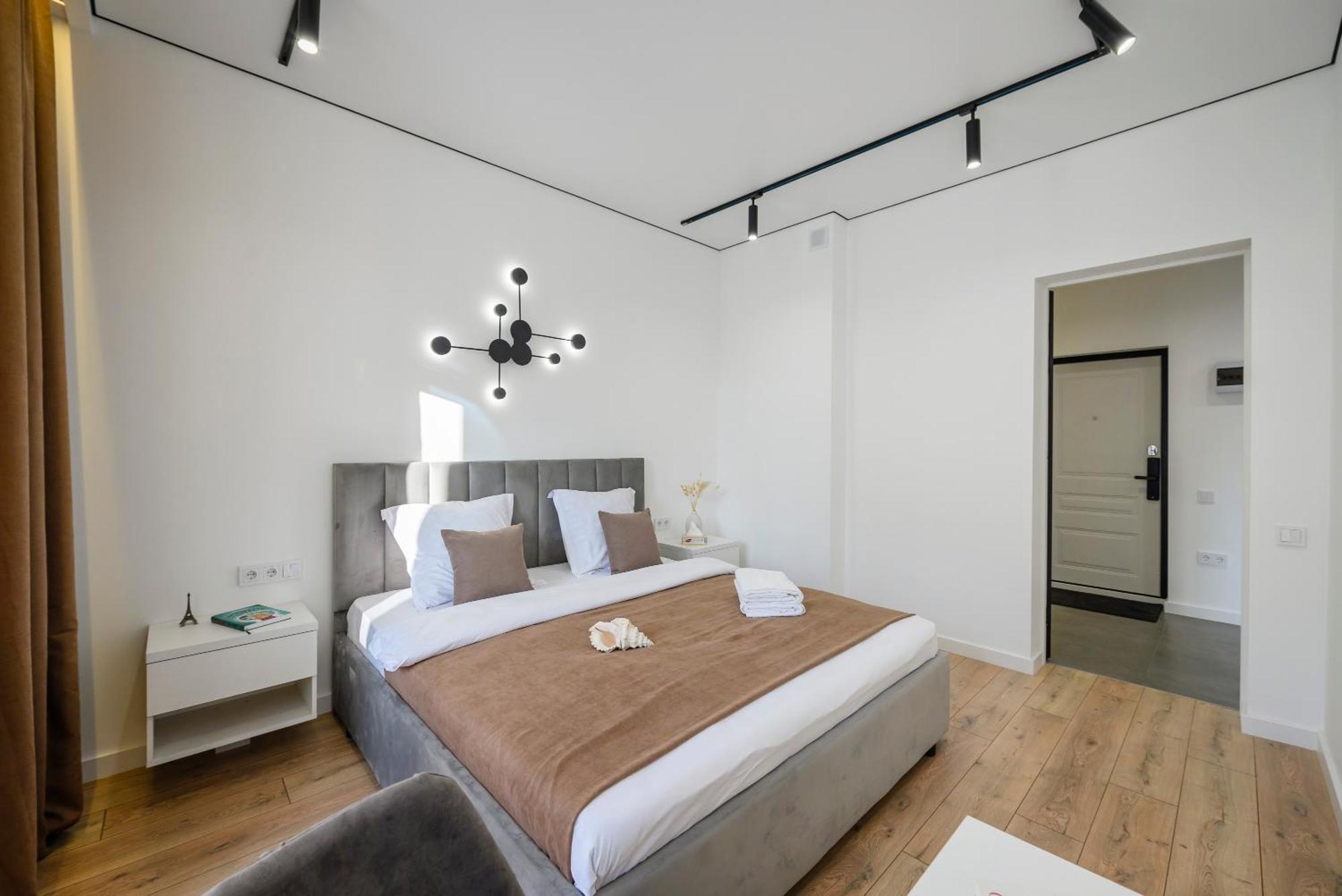 5 New Business-Class Apartments R-House Near Mega Almaty Exterior foto