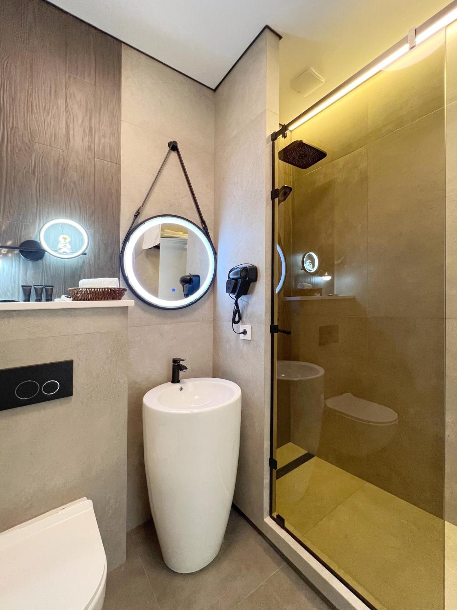 5 New Business-Class Apartments R-House Near Mega Almaty Exterior foto